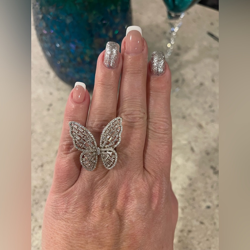 Elegant Silver Butterfly Ring